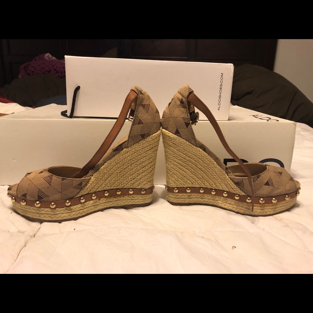 Aldo textile wedge tan sandal